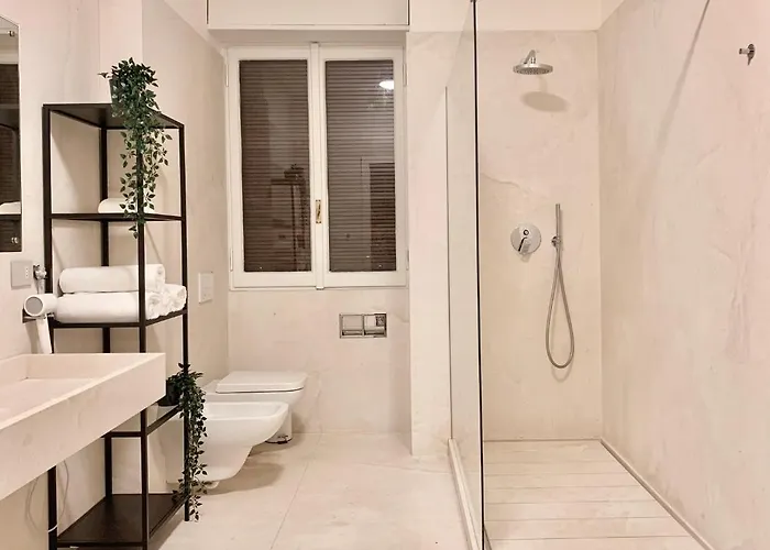W83 House Como