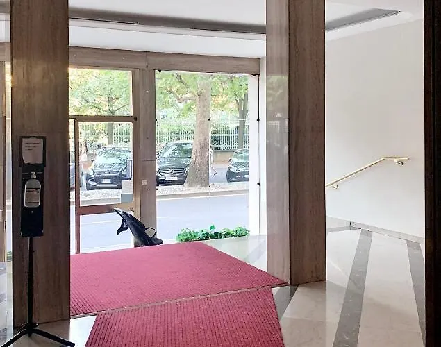 W83 House Como